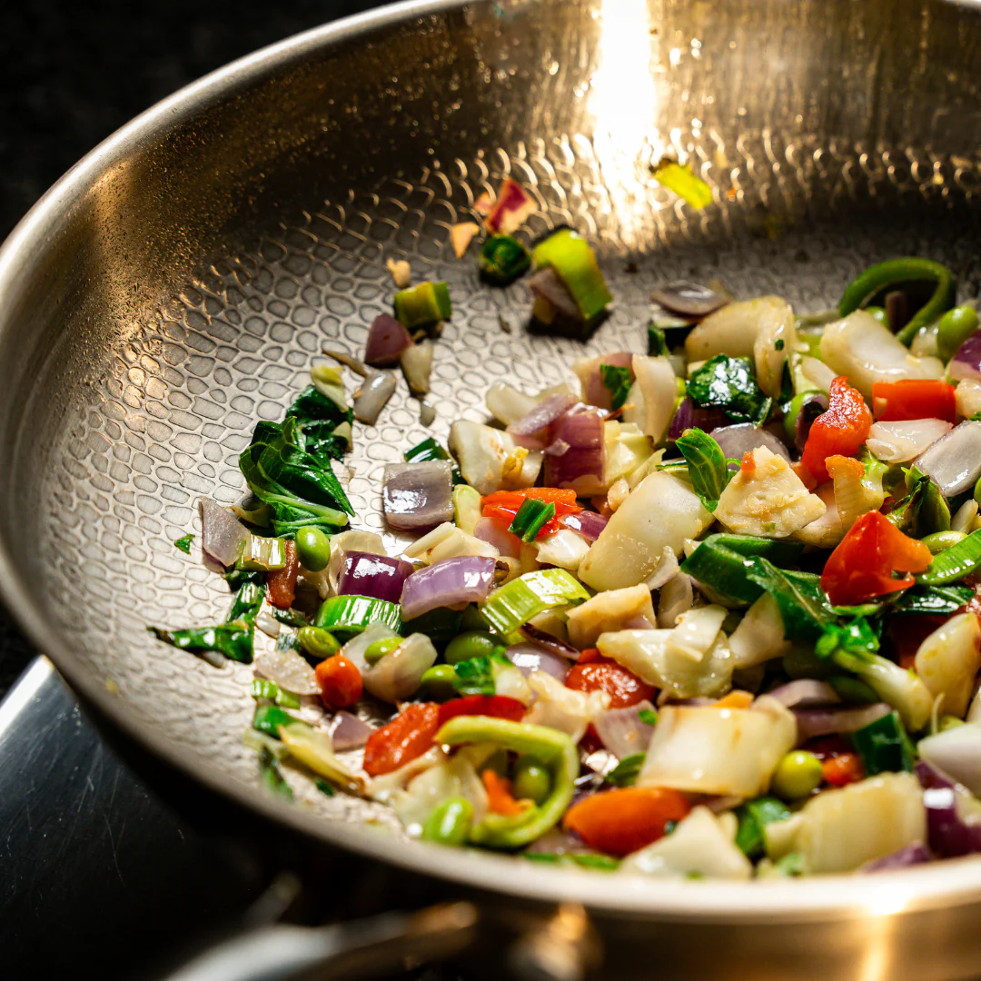 Titanium Hammered Wok Pan Pro - Image 4